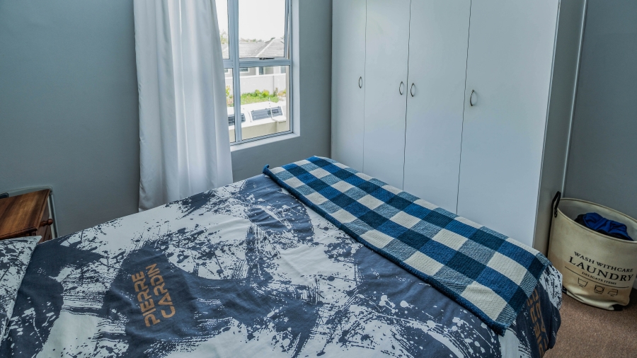2 Bedroom Property for Sale in Uitzicht Western Cape